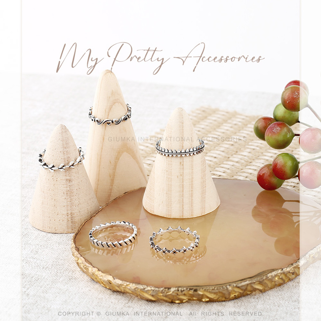 My Pretty AccessoriesGIUMKA INTERNATIONAL COPYRIGHT GIUMKA INTERNATIONAL RIGHTS RESERVED